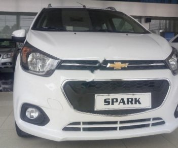 Chevrolet Spark LT 1.2 MT 2018 - Bán Chevrolet Spark LT 1.2 MT 2018, màu trắng, giá 389tr