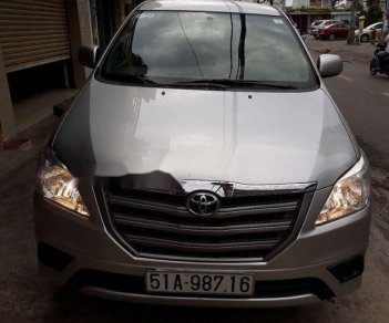 Toyota Innova 2014 - Cần bán xe Toyota Innova đời 2014, màu bạc