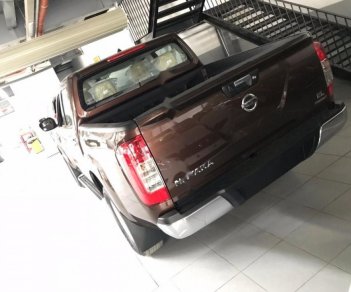 Nissan Navara 2018 - Cần bán Nissan Navara đời 2018, màu nâu, xe nhập