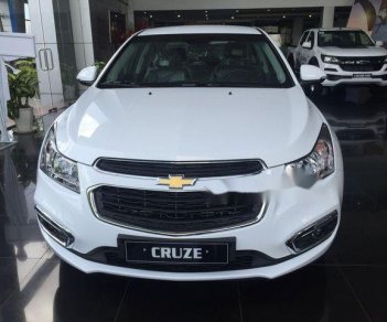 Chevrolet Cruze   LT 2018 - Cần bán xe Chevrolet Cruze LT đời 2018, màu trắng