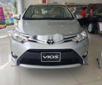 Toyota Vios 2018 - Bán ô tô Toyota Vios năm sản xuất 2018, màu bạc, giá tốt