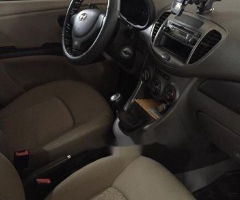 Hyundai Grand i10 2011 - Bán Hyundai Grand i10 năm 2011, màu bạc, xe nhập chính chủ, 245tr