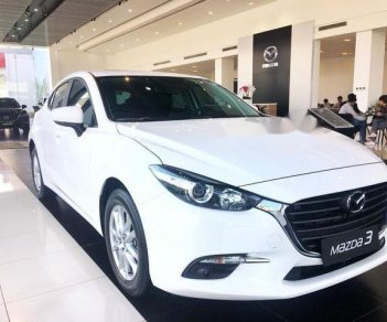 Mazda 3 2018 - Bán xe Mazda 3 đời 2018, màu trắng, giá tốt