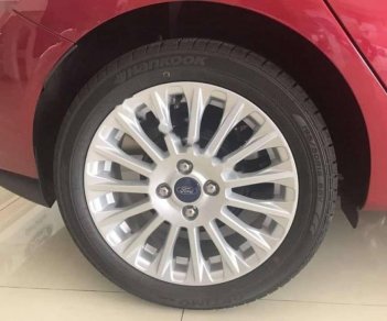 Ford Fiesta 1.0 Ecoboost 2018 - Cần bán Ford Fiesta 1.0 Ecoboost sản xuất năm 2018, màu đỏ