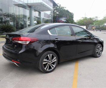 Kia Cerato 1.6AT 2018 - Bán Cerato 1.6AT 2018 giá tốt, hỗ trợ cho vay 80_90%, lãi xuất thấp. LIên hệ: 01695.383.514