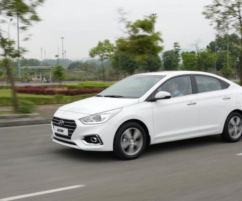 Hyundai Accent 1.4 MT Base 2018 - Bán Hyundai Accent 2018 hoàn toàn mới đủ màu, giao xe ngay. Hỗ trợ trả góp lên đến 90% giá trị xe (kể cả hồ sơ khó), LH 0901450667