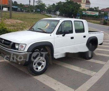 Toyota Hilux 2005 - Bán Toyota Hilux năm 2005, màu trắng