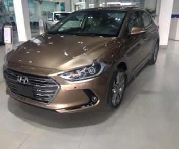 Hyundai Elantra 2.0 AT 2018 - Cần bán Hyundai Elantra 2.0 AT năm sản xuất 2018, giá chỉ 659 triệu