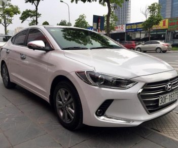 Hyundai Elantra 1.6AT 2017 - Cần bán lại xe Hyundai Elantra 1.6AT đời 2017, màu trắng còn mới