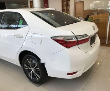 Toyota Corolla altis 2018 - Bán ô tô Toyota Corolla altis năm 2018, màu trắng 