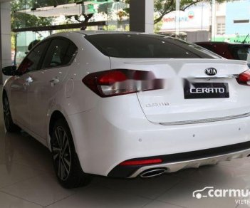 Kia Cerato 2018 - Bán xe Kia Cerato năm 2018, màu trắng, 589 triệu