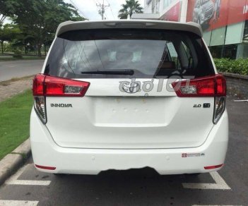 Toyota Innova 2018 - Cần bán gấp Toyota Innova sản xuất năm 2018, màu trắng, giá chỉ 690 triệu