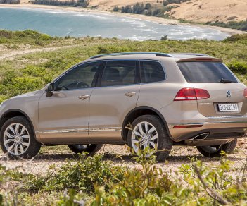 Volkswagen Touareg 2017 - Bán Volkswagen Touareg SUV giá tốt toàn quốc, hỗ trợ trả góp 85%-090.364.3659