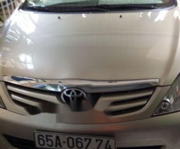 Toyota Innova 2009 - Bán Toyota Innova năm sản xuất 2009, màu vàng cát