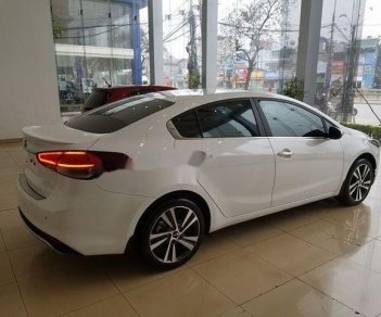 Kia Cerato 2018 - Bán ô tô Kia Cerato đời 2018, màu trắng 