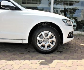Audi Q5 2014 - Bán Audi Q5 sản xuất năm 2014, màu trắng, xe nhập