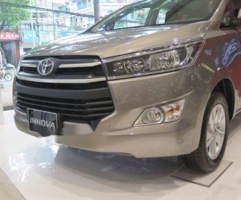 Toyota Innova   E  2018 - Bán Toyota Innova E sản xuất 2018, màu xám