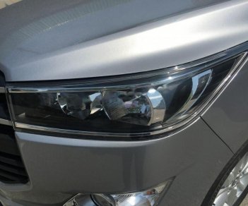 Toyota Innova 2.0E 2018 - Bán Toyota Innova 2.0E đời 2018, màu bạc, giá chỉ 743 triệu