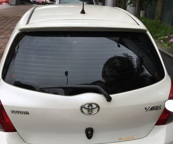 Toyota Yaris 2010 - Cần bán gấp Toyota Yaris đời 2010, màu trắng, nhập khẩu nguyên chiếc số tự động