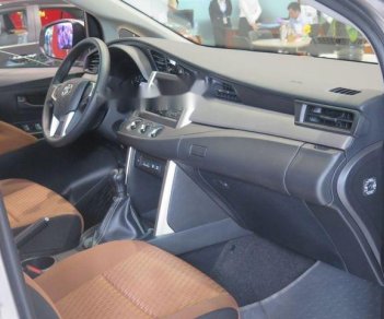 Toyota Innova   E  2018 - Bán Toyota Innova E sản xuất 2018, màu xám