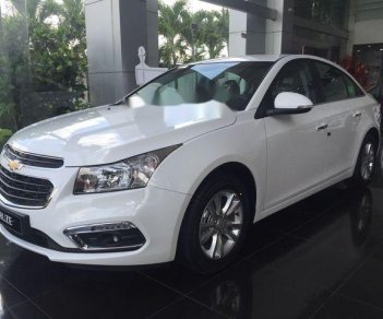 Chevrolet Cruze 2018 - Bán ô tô Chevrolet Cruze đời 2018, màu trắng, 589tr