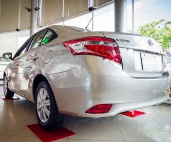 Toyota Vios 1.5E 2018 - Bán Toyota Vios 1.5E năm sản xuất 2018, màu vàng