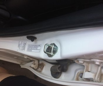 Toyota Vios MT 2015 - Cần bán Toyota Vios MT sản xuất 2015, màu trắng, giá chỉ 412 triệu