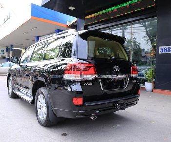 Toyota Land Cruiser 5.7 VXE Trung đông 2018 - Bán Toyota Land Cruiser 5.7 VXE Trung đông đời 2018, màu đen, xe nhập trung đông