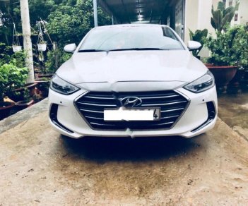 Hyundai Elantra GLS 2.0 2017 - Bán Hyundai Elantra GLS 2.0 năm 2017, màu trắng 