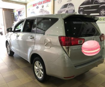 Toyota Innova 2016 - Bán Toyota Innova đời 2016, màu bạc 