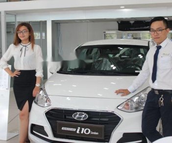 Hyundai Grand i10 2018 - Cần bán xe Hyundai Grand i10 đời 2018, màu trắng mới 100%, 330 triệu