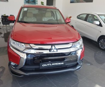 Mitsubishi Outlander Sport CVT 2018 - Cần bán xe Mitsubishi Outlander Sport CVT sản xuất 2018, màu đỏ giá sốc