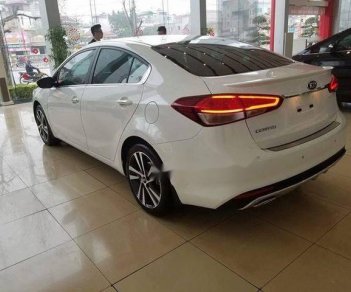 Kia Cerato 2018 - Bán ô tô Kia Cerato đời 2018, màu trắng 