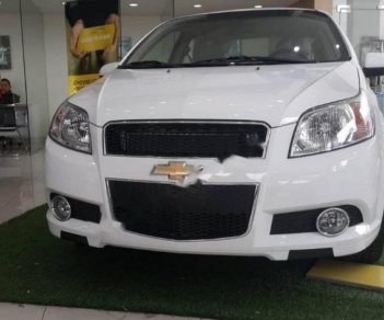 Chevrolet Aveo LT 1.4 MT 2018 - Cần bán xe Chevrolet Aveo LT 2018, màu trắng