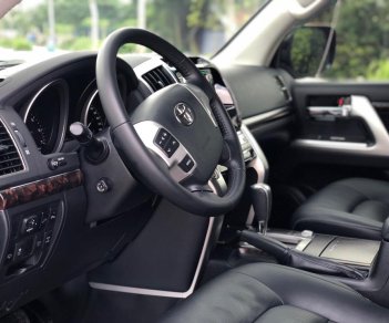 Toyota Land Cruiser VX 2015 - Bán Toyota Land Cruiser VX năm sản xuất 2015, màu đen, xe nhập