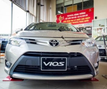Toyota Vios 1.5E 2018 - Bán Toyota Vios 1.5E năm sản xuất 2018, màu vàng