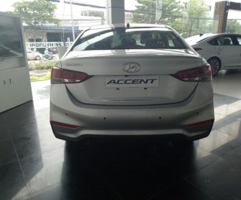 Hyundai Accent MT 2018 - Bán Hyundai Accent MT sản xuất 2018, màu bạc