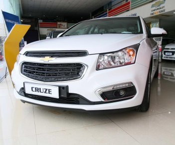 Chevrolet Cruze LT 2018 - Bán xe Chevrolet Cruze LT 2018 - khuyến mãi 50tr trong tháng 6 này