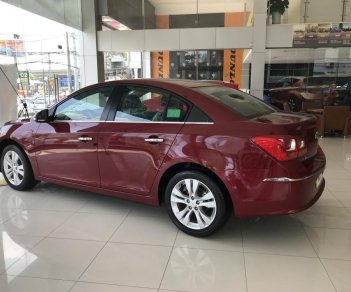 Chevrolet Cruze LT 2018 - Bán Chevrolet Cruze LT sản xuất năm 2018, màu đỏ số sàn