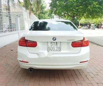 BMW 3 Series  320i 2013 - Bán ô tô BMW 3 Series 320i đời 2013, màu trắng, nhập khẩu nguyên chiếc chính chủ, giá chỉ 915 triệu