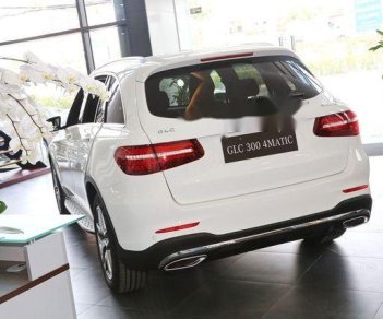 Mercedes-Benz GLK Class  GLC 300 4Matic  2018 - Bán Mercedes GLC 300 4Matic đời 2018, màu trắng, nhập khẩu nguyên chiếc