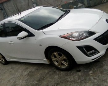 Mazda 2   3 2.0 AT  2010 - Cần bán gấp Mazda 2 3 2.0 AT 2010, màu trắng