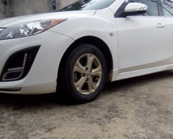 Mazda 2   3 2.0 AT  2010 - Cần bán gấp Mazda 2 3 2.0 AT 2010, màu trắng