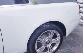 Rolls-Royce Wraith 2016 - Cần bán gấp Rolls-Royce Wraith sản xuất 2016, màu trắng xe nhập