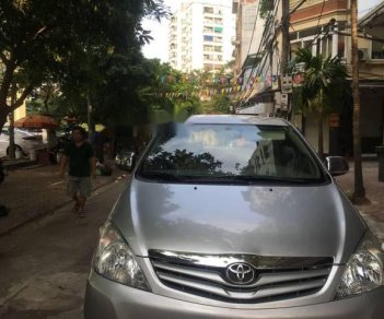 Toyota Innova   2.0G  2011 - Cần bán xe Toyota Innova 2.0G đời 2011, màu bạc ít sử dụng, 420tr