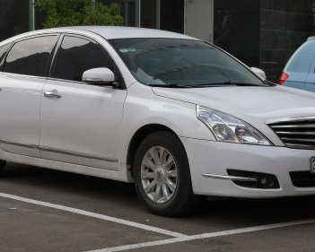 Nissan Teana   2.0 AT  2009 - Cần bán gấp Nissan Teana 2.0 AT đời 2009, màu trắng, nhập khẩu nguyên chiếc