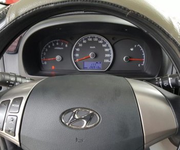 Hyundai Avante 1.6MT 2016 - Bán Hyundai Avante 1.6MT màu trắng, sản xuất 2016 biển Sài Gòn lăn bánh 26.000km