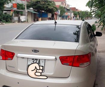 Kia Forte    2011 - Cần bán Kia Forte full đăng ký lần đầu 2011, màu kem (be) còn mới, giá tốt 340tr