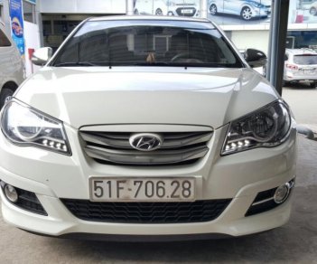 Hyundai Avante 1.6MT 2016 - Bán Hyundai Avante 1.6MT màu trắng, sản xuất 2016 biển Sài Gòn lăn bánh 26.000km