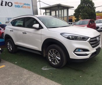 Hyundai Tucson 2018 - Bán Hyundai Tucson 2018, giá cực tốt, khuyến mại cực cao, trả góp 80%, lãi ưu đãi, liên hệ để ép giá 0989278111